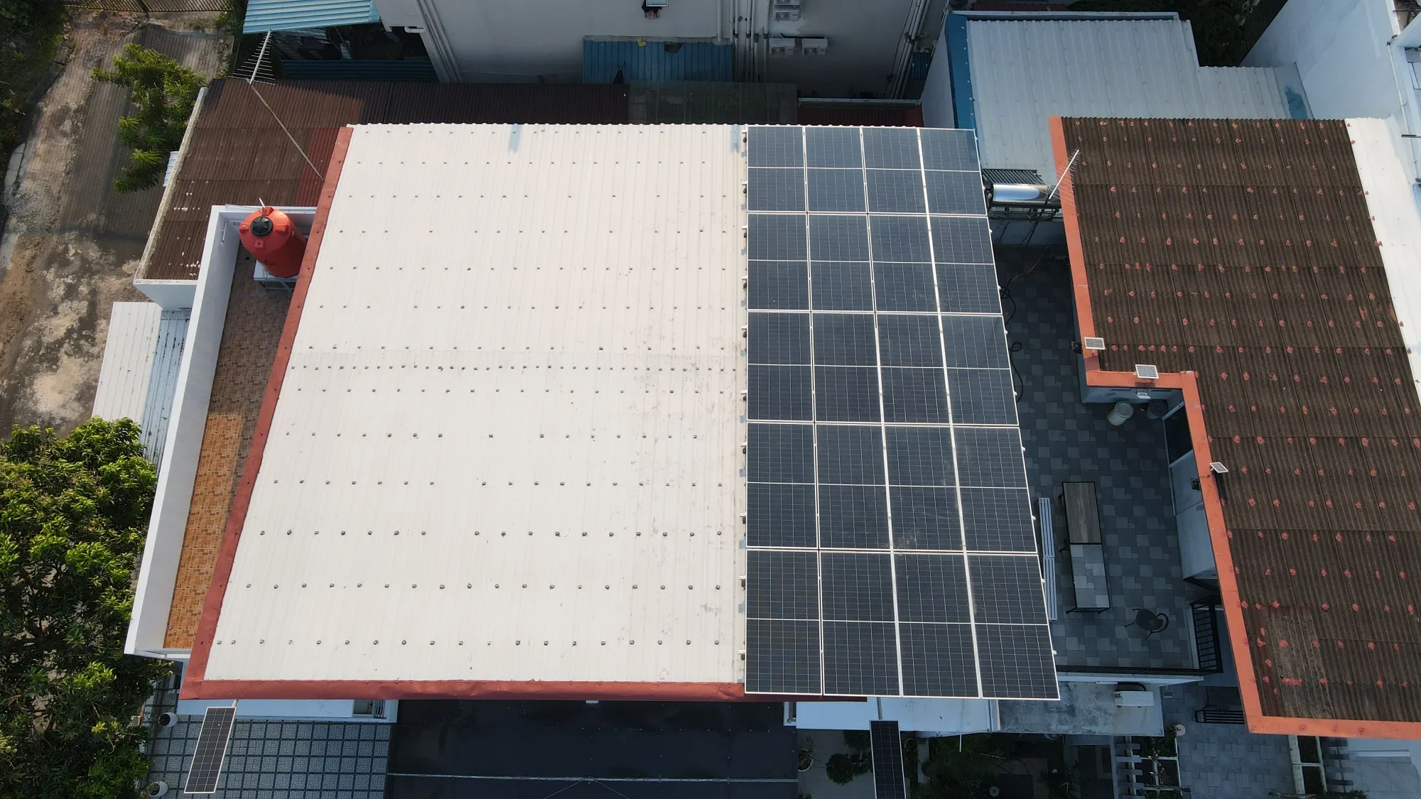 Tropicana Residence Rooftop Solar